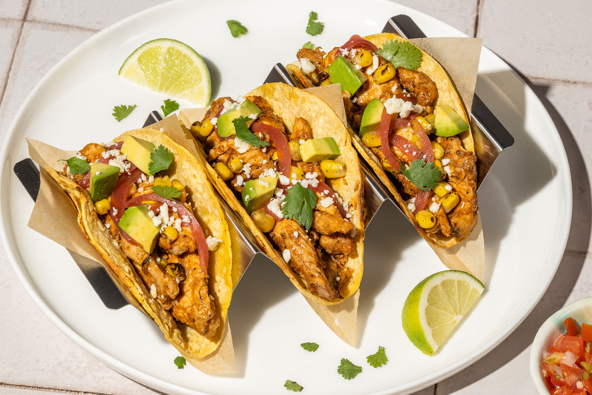 Tacos au poulet fumé à la tinga